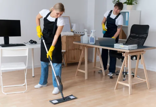 Nettoyage de bureau professionnel à Poumarous